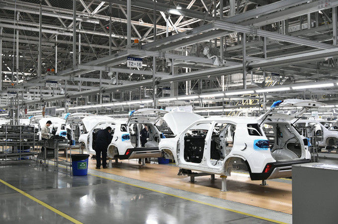 Shaanxi Xianghelixin Automobile Sales Service Co., Ltd. linea di produzione del fabbricante